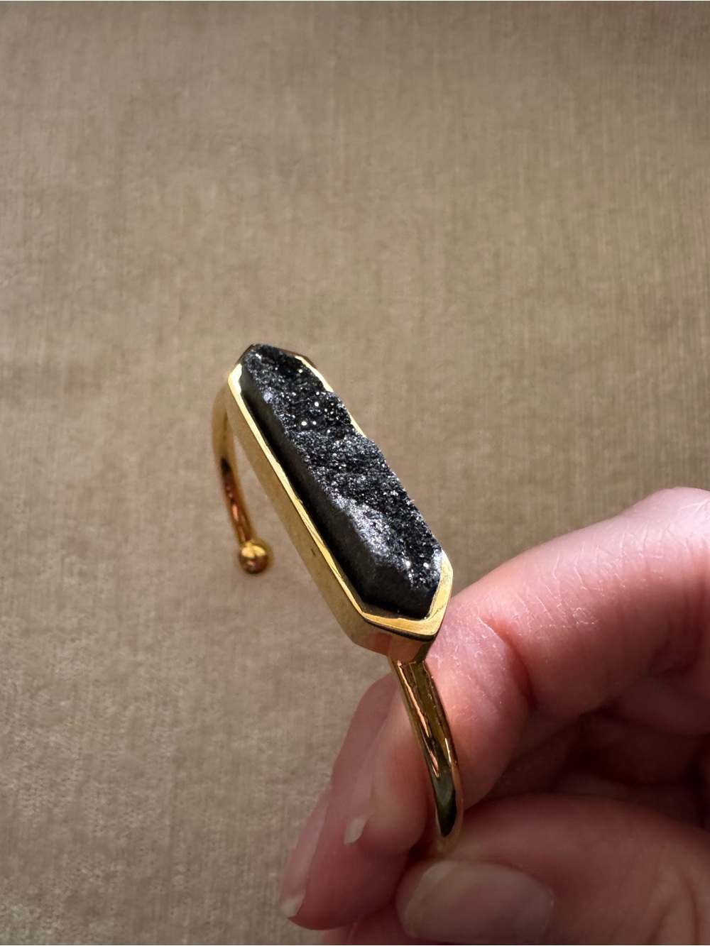 Kinsley Armelle Raven Quartz Gold Cuff